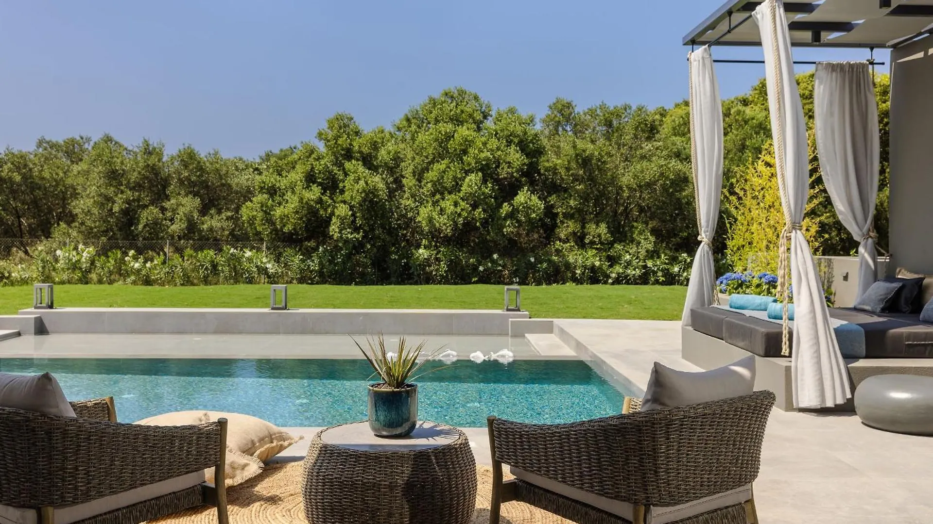 Kaligata Aegiali Luxury Villa